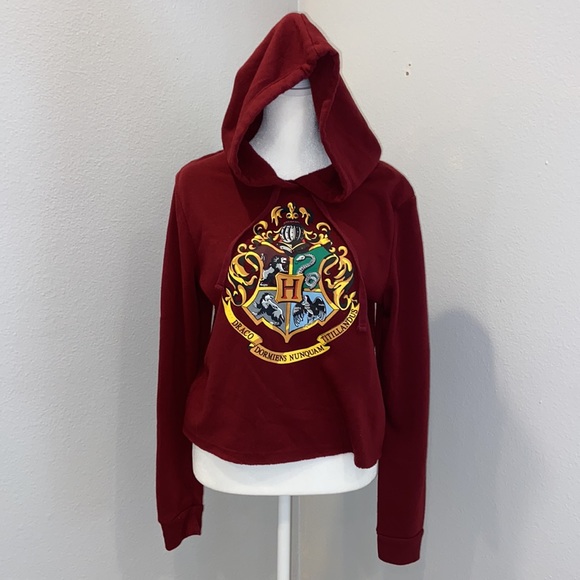 Harry Potter Hogwarts Crest Draco Maroon Cropped Hoodie M-L - Picture 2 of 11